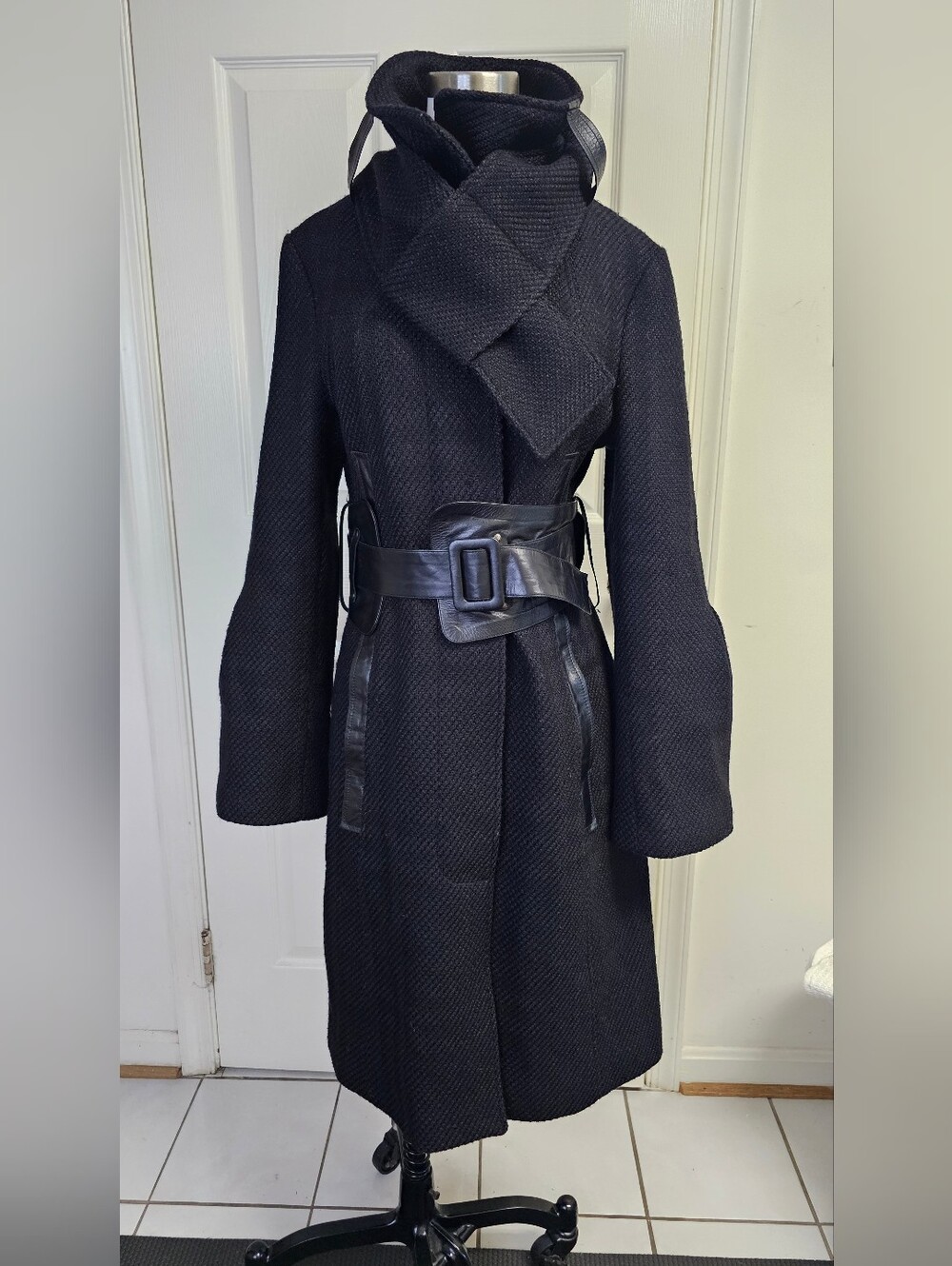 VINTAGE MACKAGE Black Textured Wool Coat Leather Trim Belted Avant Garde Size M